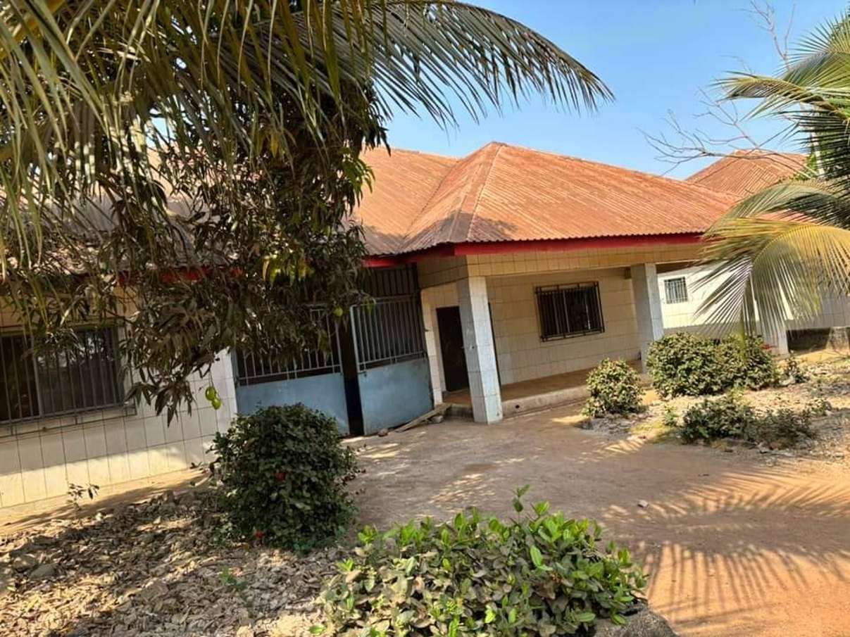 Grande maison disponible image 5