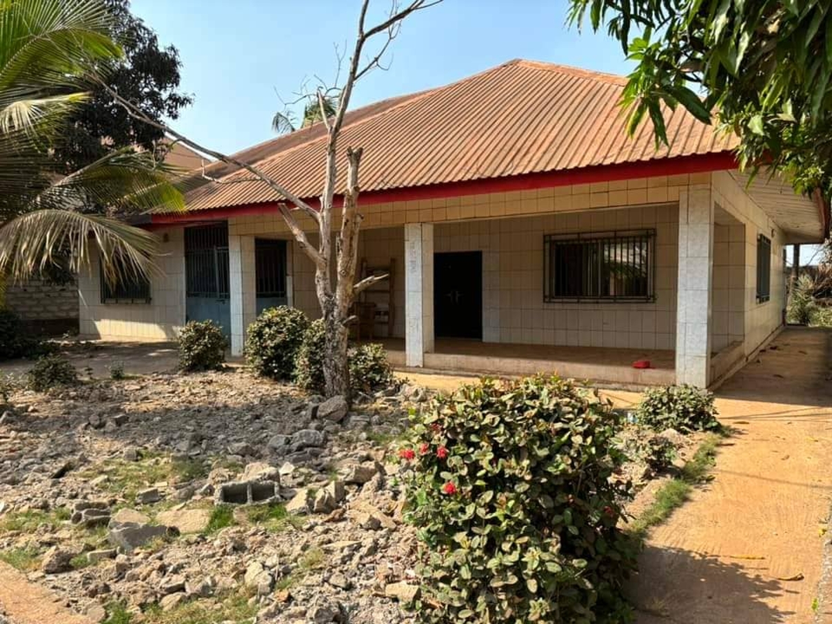 Grande maison disponible image 6