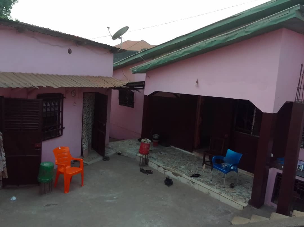 Villa rose à vendre image 4